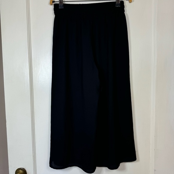 Aritzia Babaton Luiz Wide Leg Culottes - Picture 8 of 8